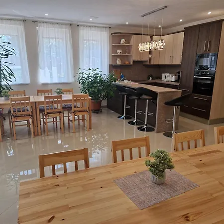 Sunlight Apartment *